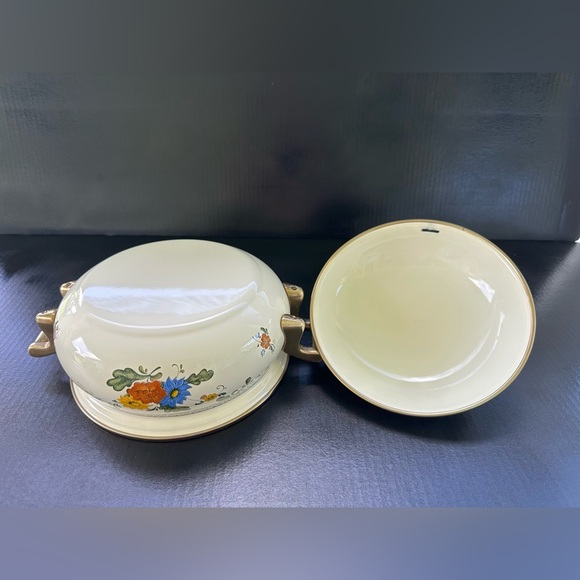 Asta Germán Enamelware 1960’s Floral Dutch Oven Casserole with Brass Handles. - Picture 4 of 13